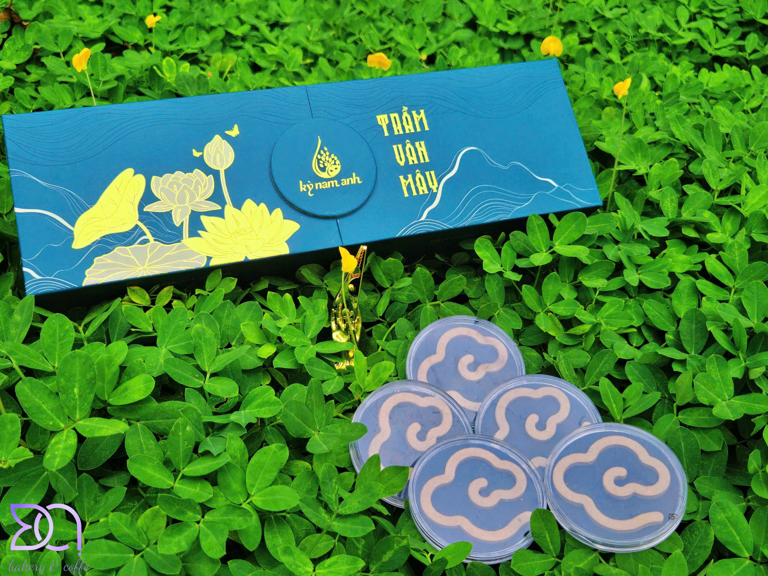 TRẦM HƯƠNG HUẾ